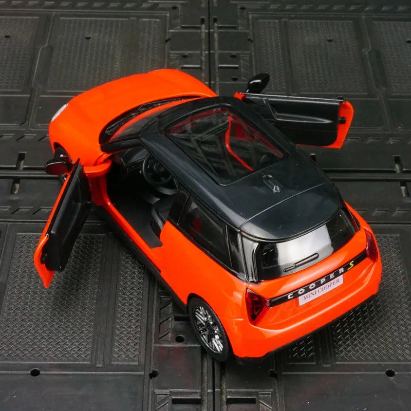 1:28 Simulation BMW Mini New Energy Alloy Car Model Door Can Open Sound and Light Power Car Ornament Collection Gift