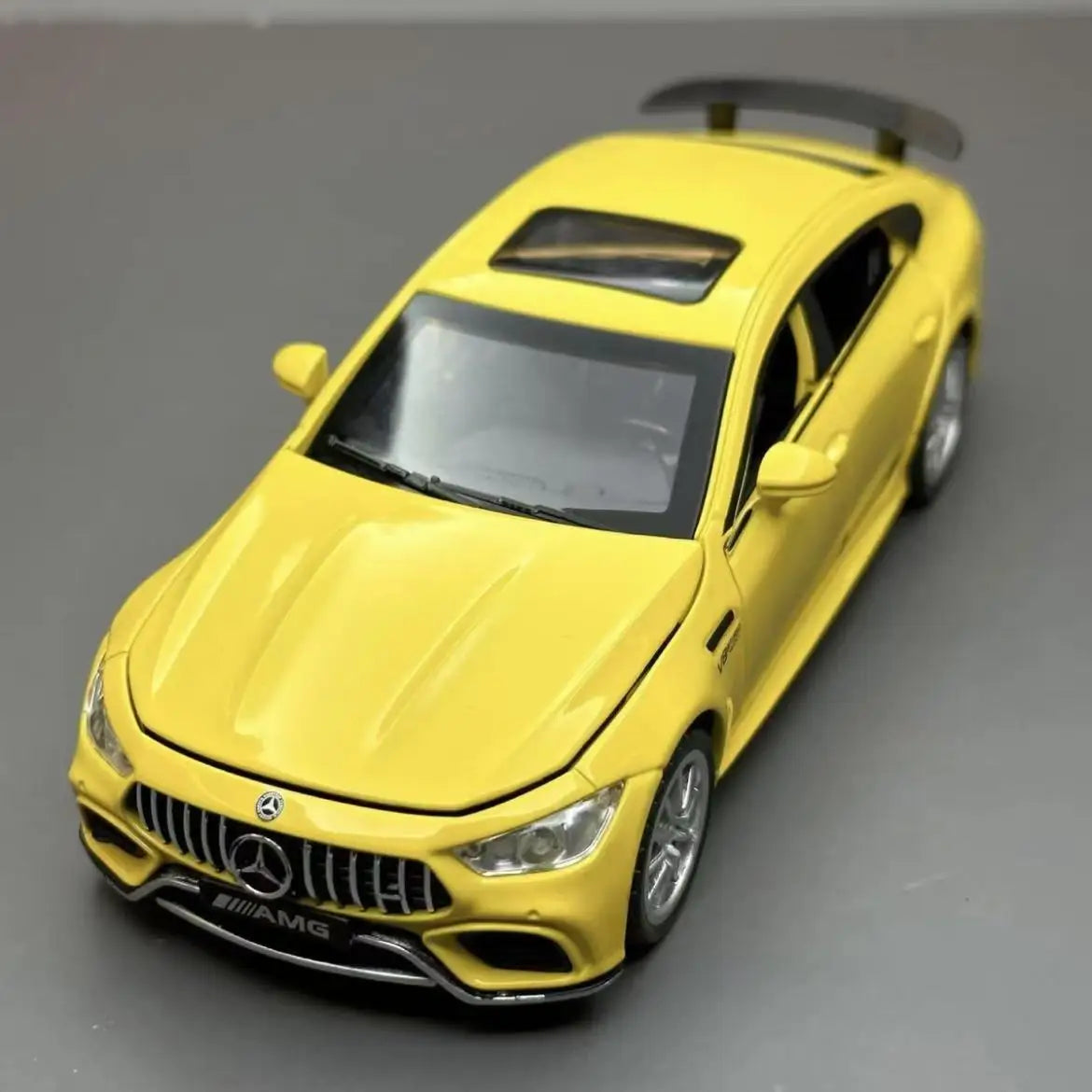 1: 32 Mercedes Benz AMG GT63 Children's high-end ornaments, gifts, and toys with sound and light alloy die-casting models