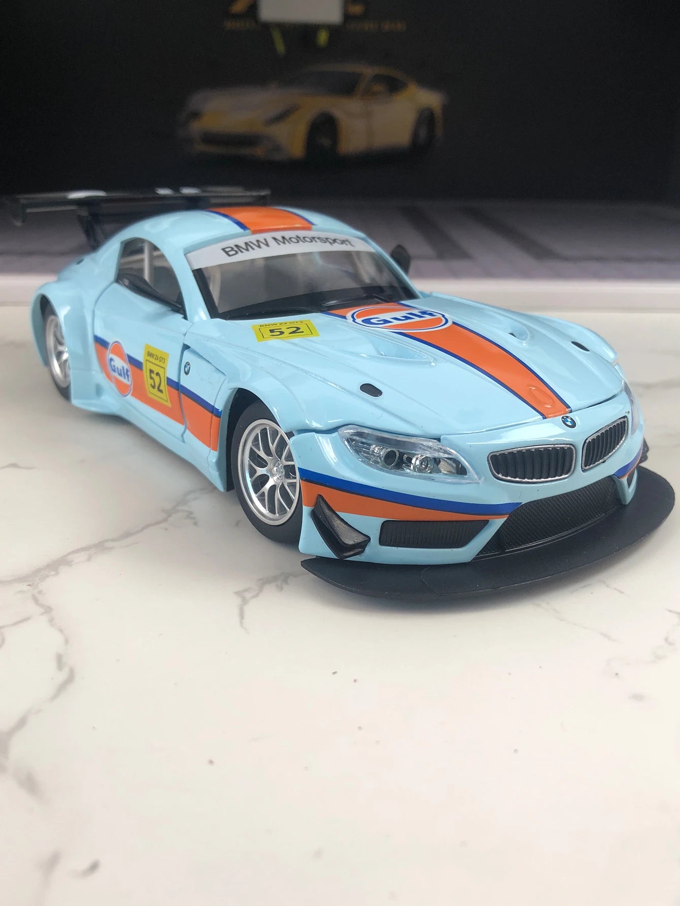 CCA 1:24 simulation zinc alloy BMW Z4 GT3 Gulf model car, static ornament, metal collectible gift car