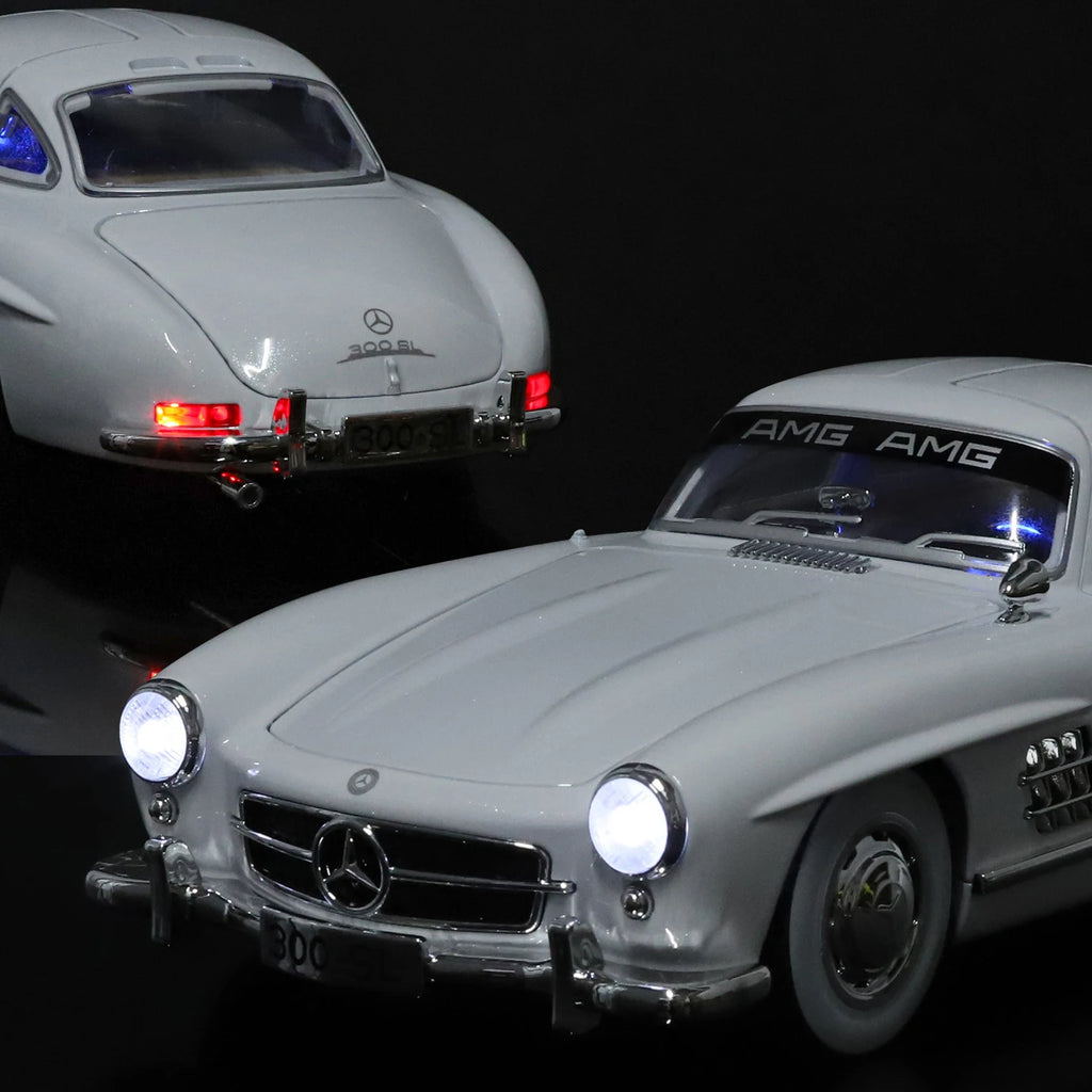 NEW 1:18 Benzs 300SL Alloy Car Model Sound and Light Pull Back Children's Toy Collectibles Birthday Gift