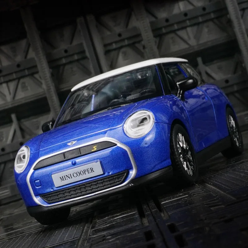 1:28 Simulation BMW Mini New Energy Alloy Car Model Door Can Open Sound and Light Power Car Ornament Collection Gift