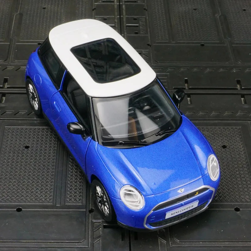 1:28 Simulation BMW Mini New Energy Alloy Car Model Door Can Open Sound and Light Power Car Ornament Collection Gift